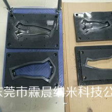  深圳市信和塑膠模具廠 主營 精密機械配件 生產線